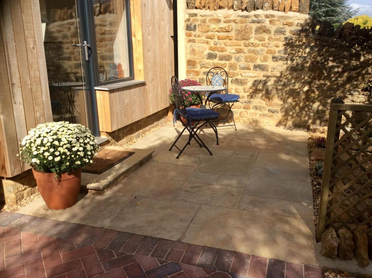 Отель The Studio At The Laurels Hook Norton Экстерьер фото